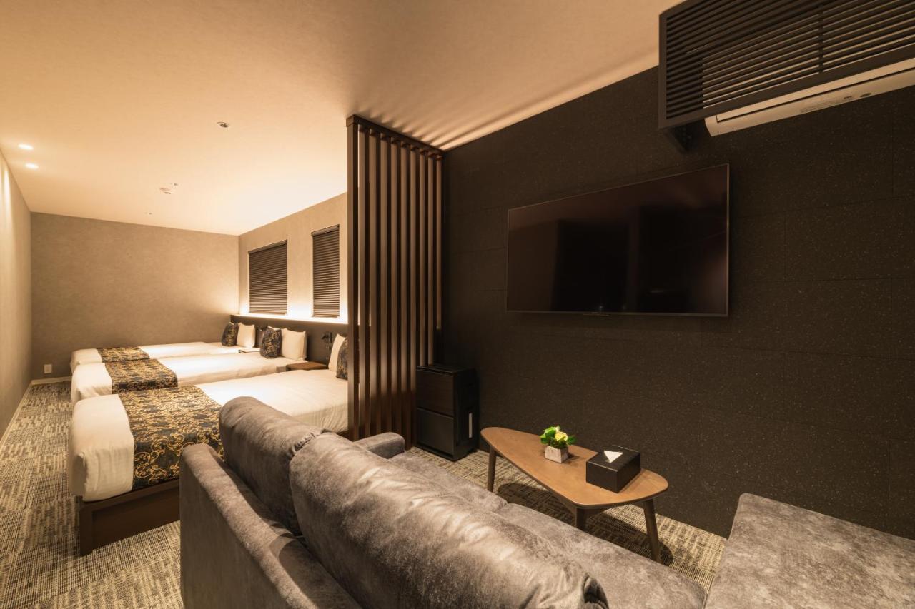 Aparthotel Grand Base Kagoshima Chuo Esterno foto