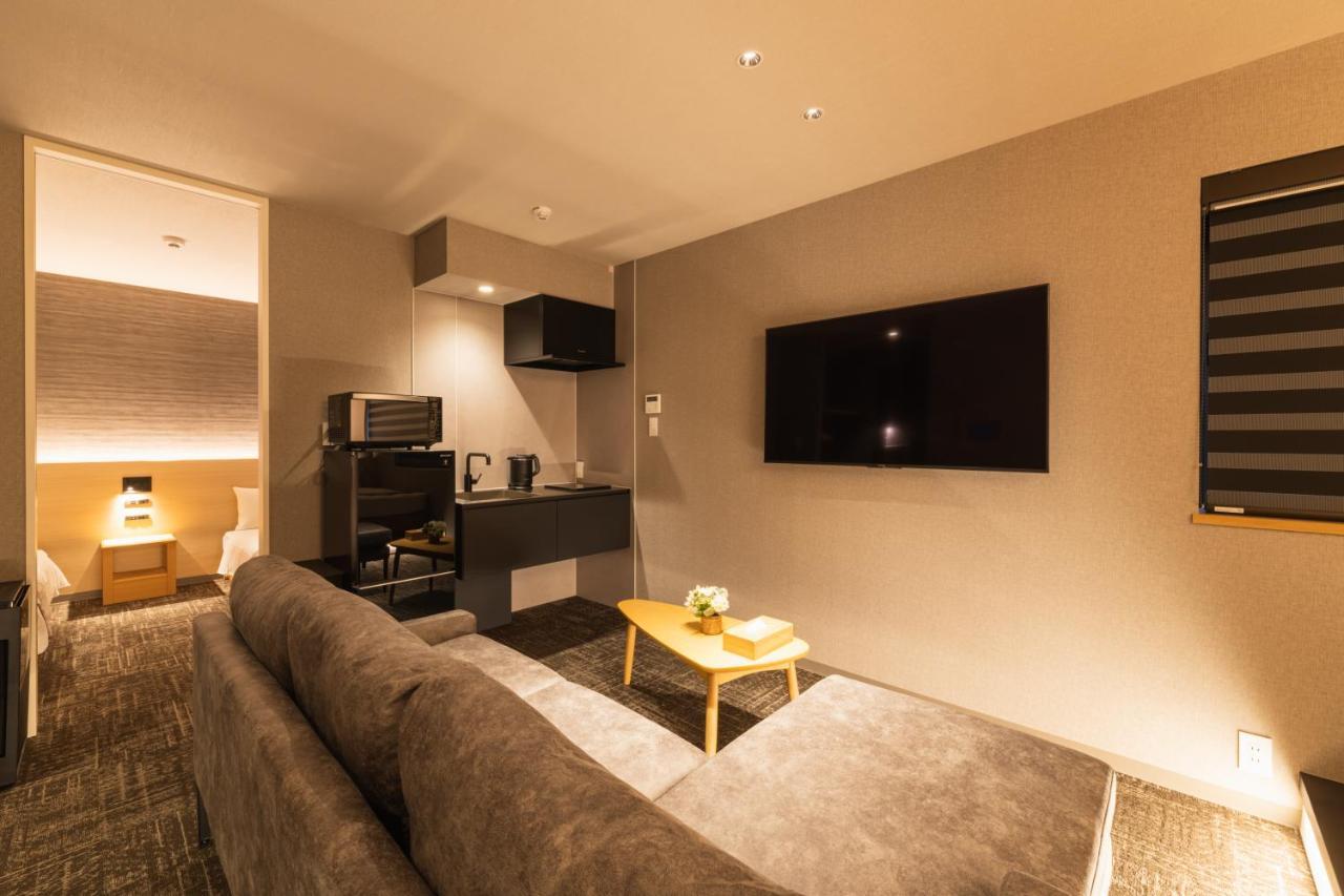 Aparthotel Grand Base Kagoshima Chuo Esterno foto