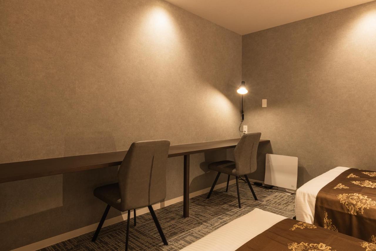 Aparthotel Grand Base Kagoshima Chuo Esterno foto