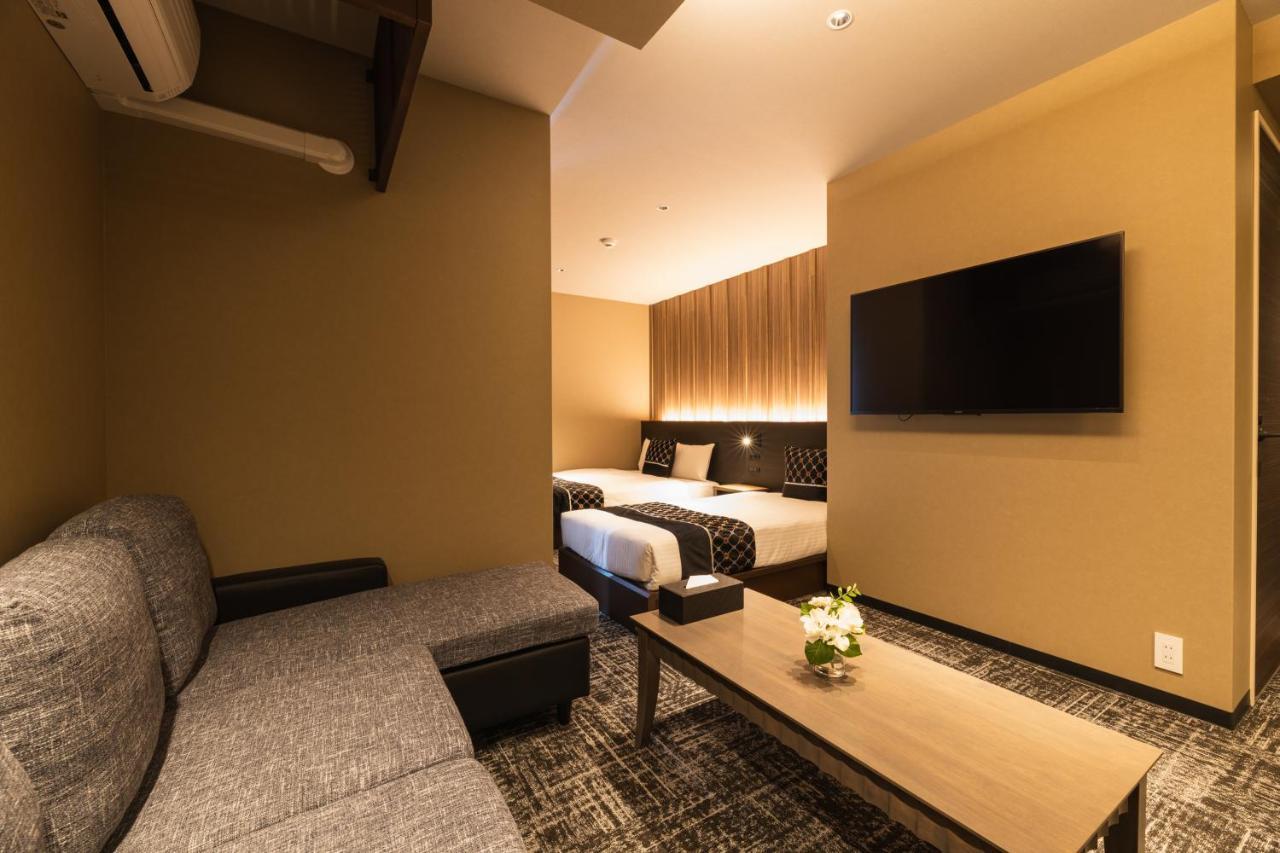 Aparthotel Grand Base Kagoshima Chuo Esterno foto