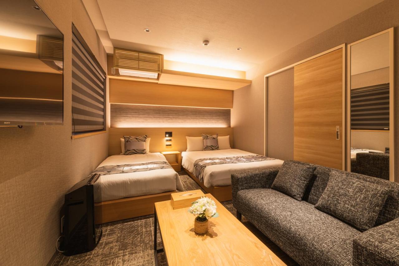 Aparthotel Grand Base Kagoshima Chuo Esterno foto